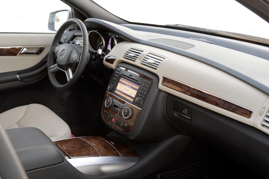  Mercedes-Benz R-Class 2011 года  (фото 79 из 186)